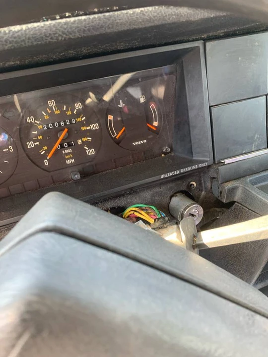 1990 Volvo 245 - Image 5 of 8