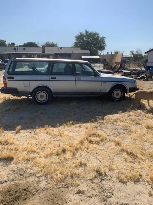 1990 Volvo 245 - Image 2 of 8
