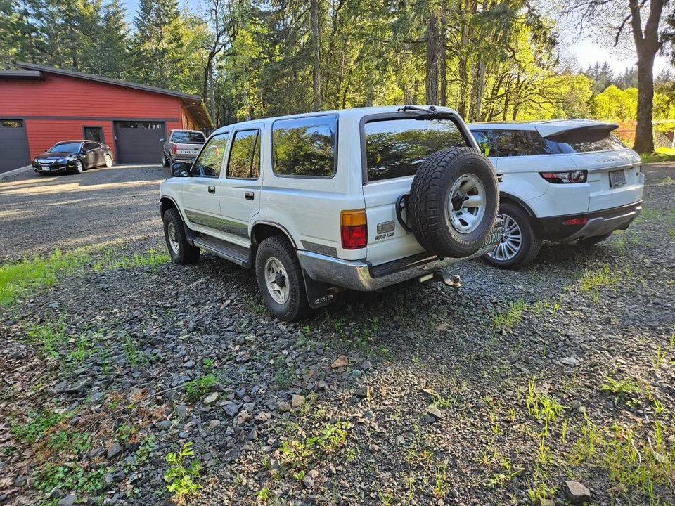 1990 Toyota 4Runner 2nd Gen - Image 9 of 10