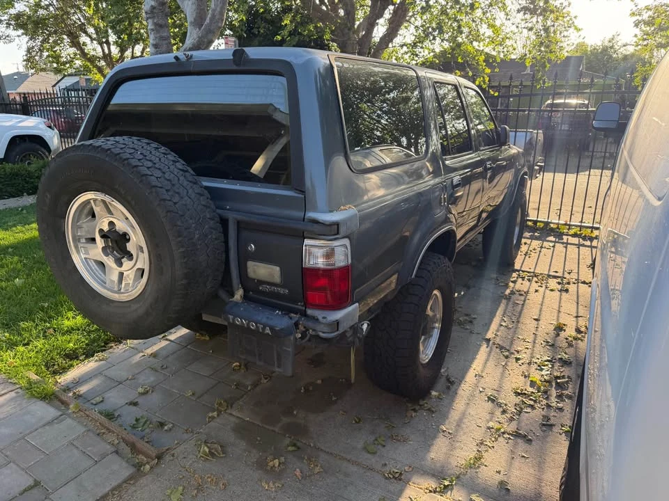 1990 Toyota 4Runner 2nd Gen - Image 2 of 10