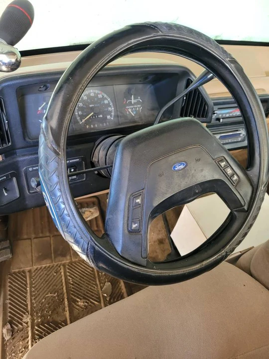 1990 Ford Bronco 4th Gen - Image 5 of 13