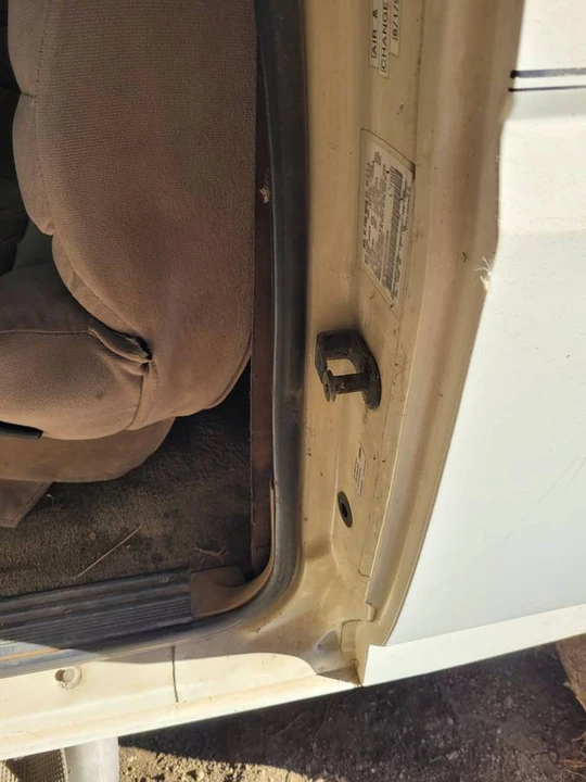 1990 Ford Bronco 4th Gen - Image 2 of 13