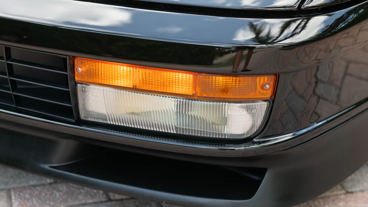 1990 Ferrari Testarossa - Image 25 of 31