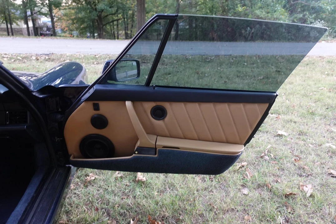 1990 Porsche 964 Carrera 4 - Image 11 of 13