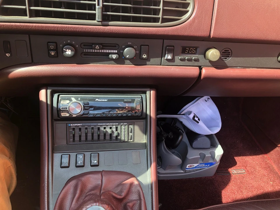 1990 Porsche 944 S2 - Image 6 of 12
