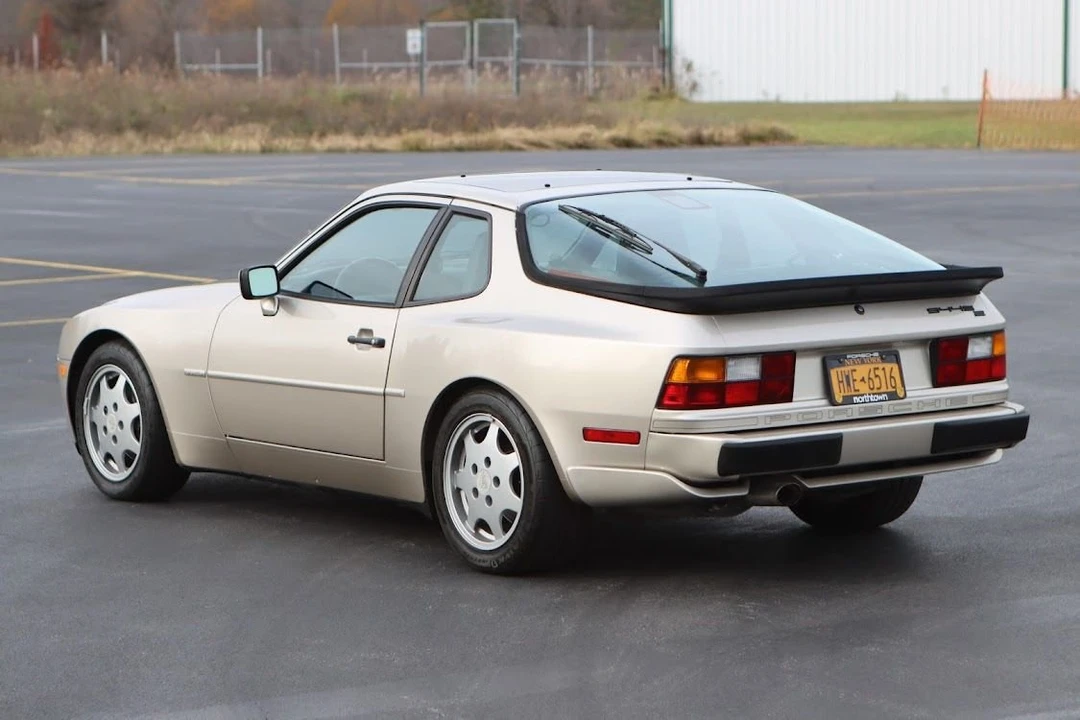 1990 Porsche 944 S2 - Image 3 of 7