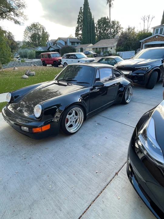 1990 Porsche 964 Carrera 4 - Image 2 of 10