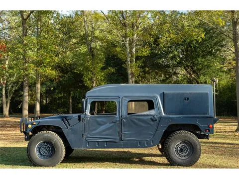 1990 AM General M998