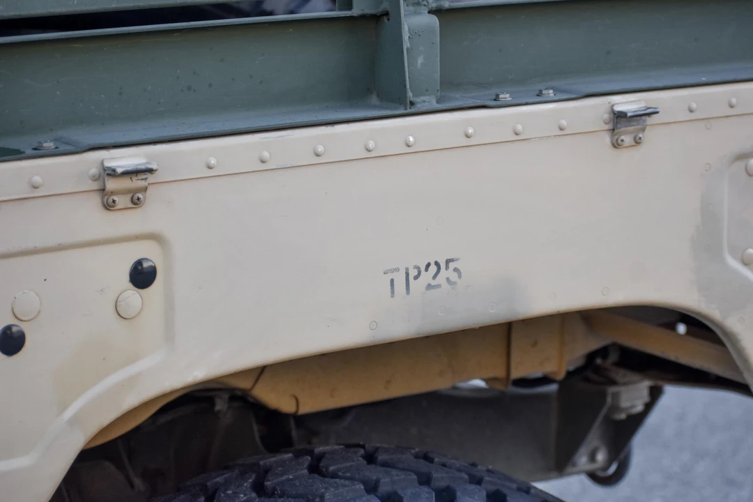 1990 AM General Hummer - Image 16 of 31