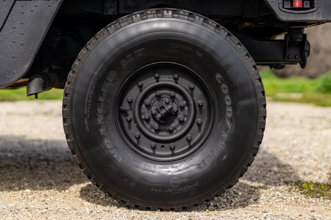 1990 AM General Hummer - Image 28 of 31