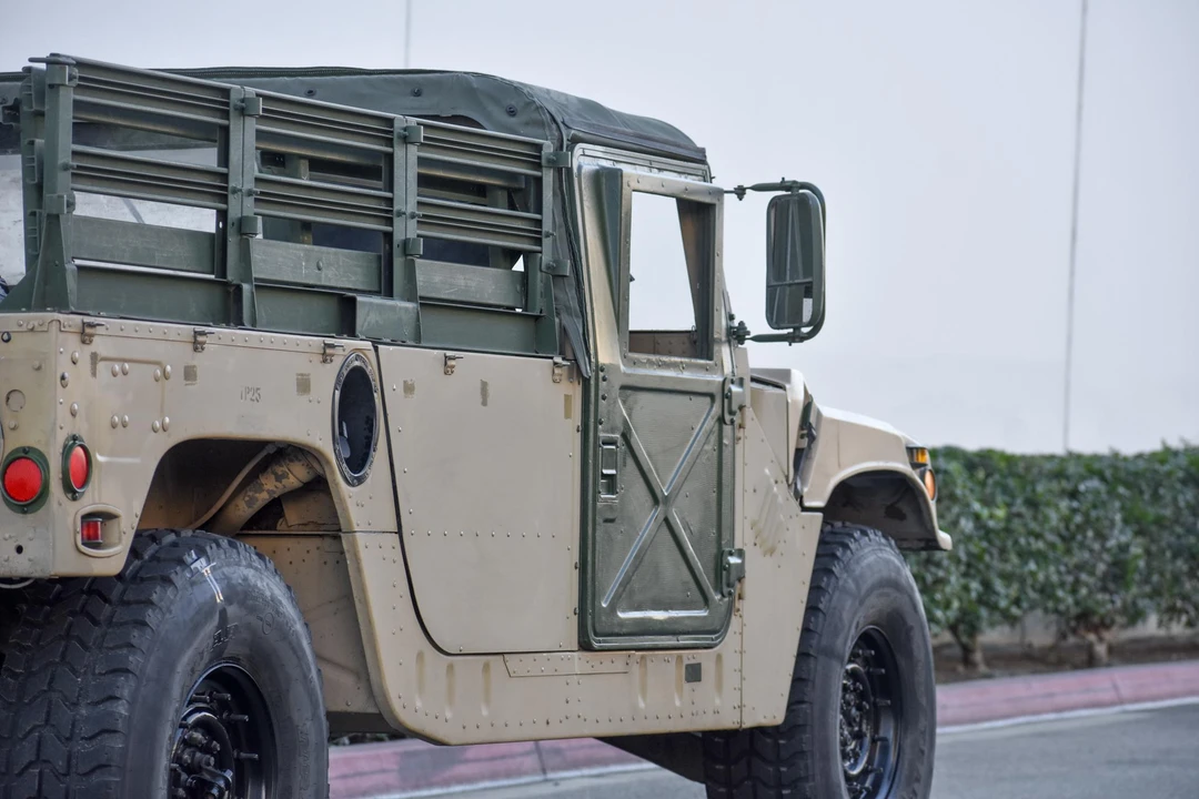 1990 AM General Hummer - Image 19 of 31
