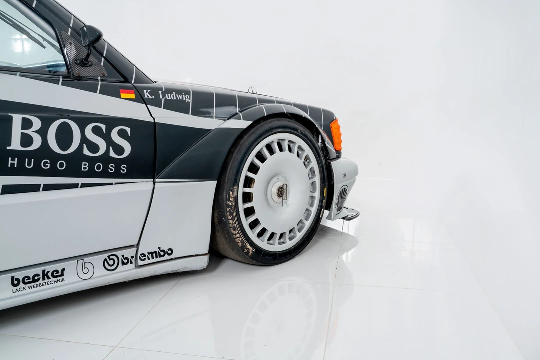 1990 Mercedes-Benz 190E 2.5-16 Evolution II - Image 14 of 31