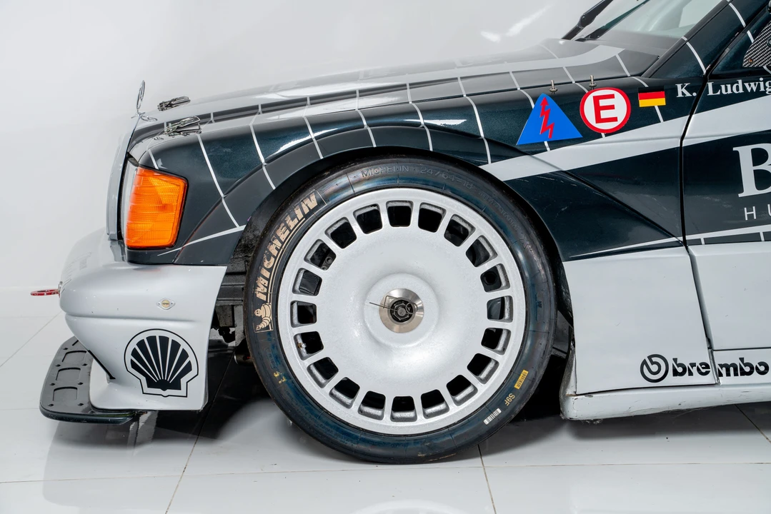 1990 Mercedes-Benz 190E 2.5-16 Evolution II - Image 16 of 31