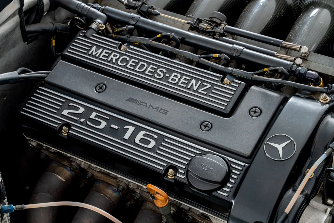 1990 Mercedes-Benz 190E 2.5-16 Evolution II - Image 26 of 31