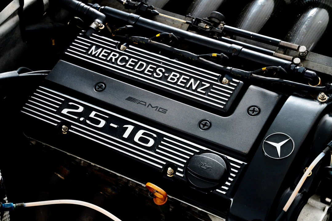 1990 Mercedes-Benz 190E 2.5-16 Evolution II - Image 27 of 31