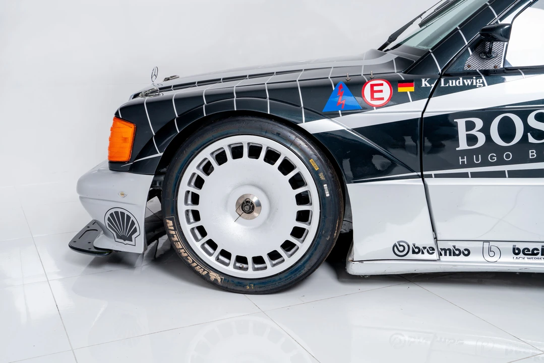 1990 Mercedes-Benz 190E 2.5-16 Evolution II - Image 15 of 31