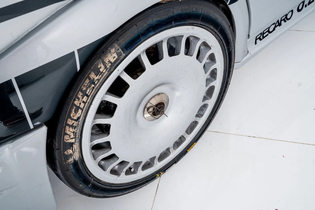 1990 Mercedes-Benz 190E 2.5-16 Evolution II - Image 17 of 31