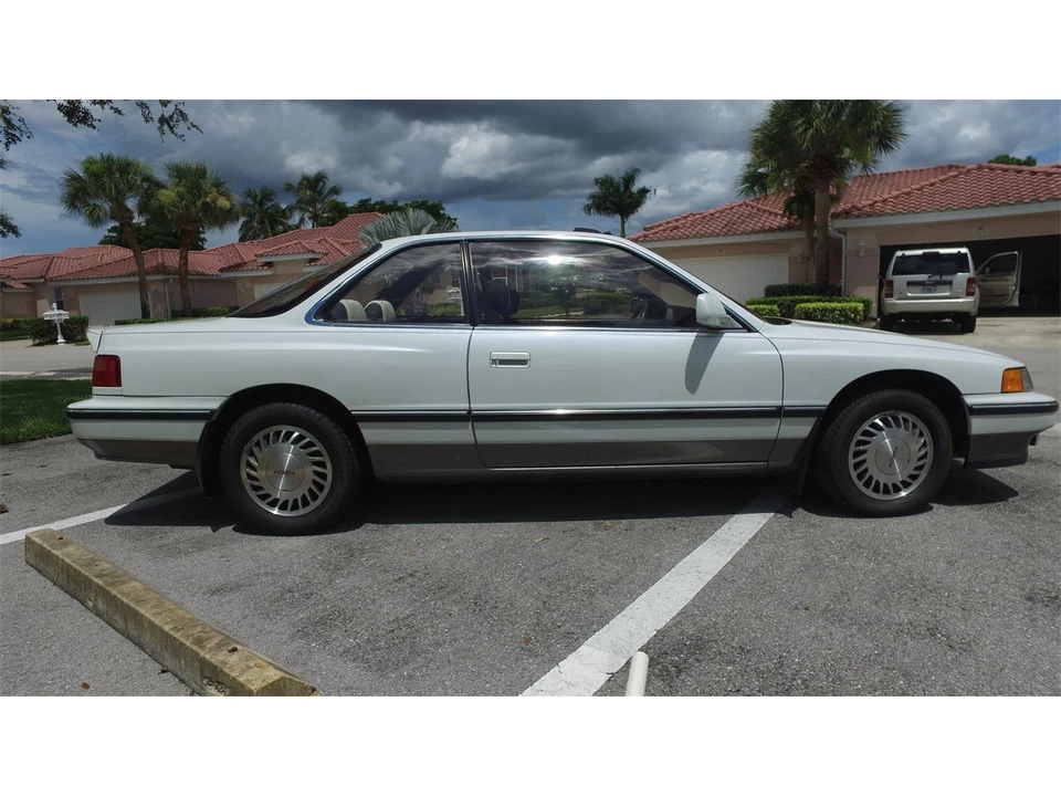 1990 Acura Legend 1st Gen - Image 6 of 31