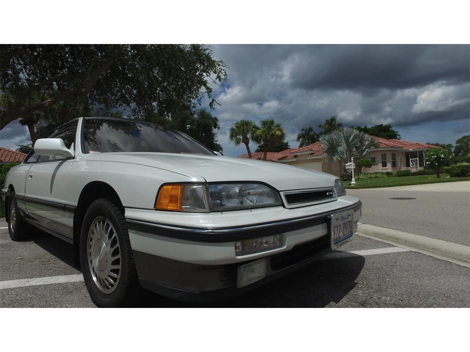 1990 Acura Legend 1st Gen - Image 4 of 31