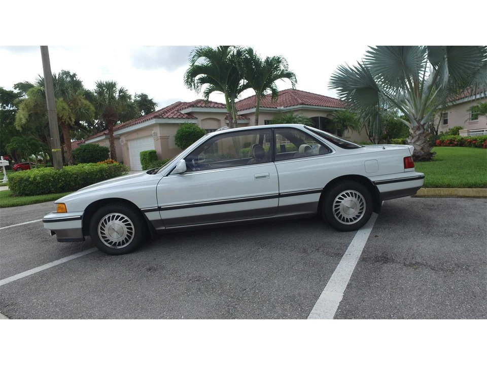 1990 Acura Legend 1st Gen - Image 12 of 31