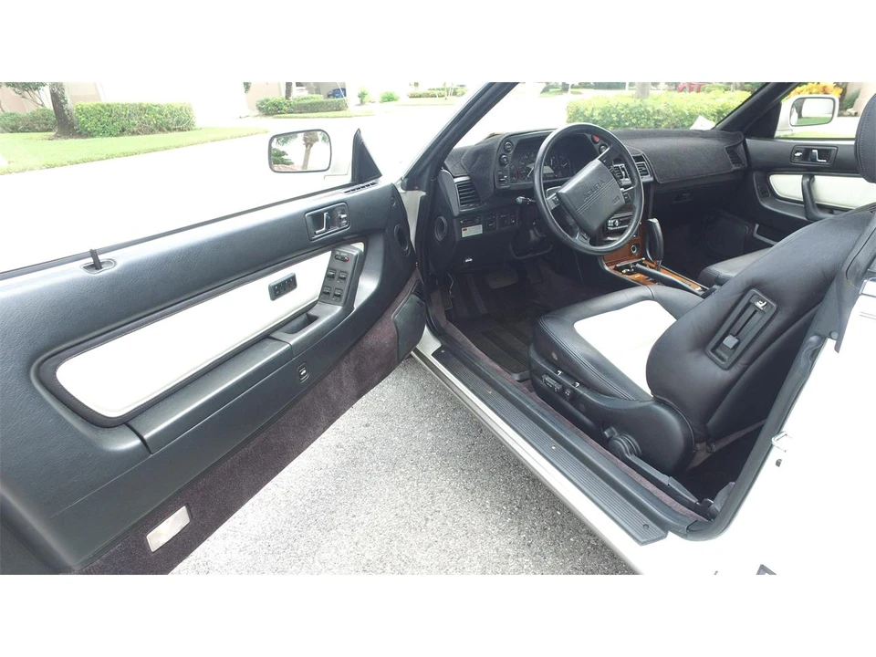 1990 Acura Legend 1st Gen - Image 17 of 31