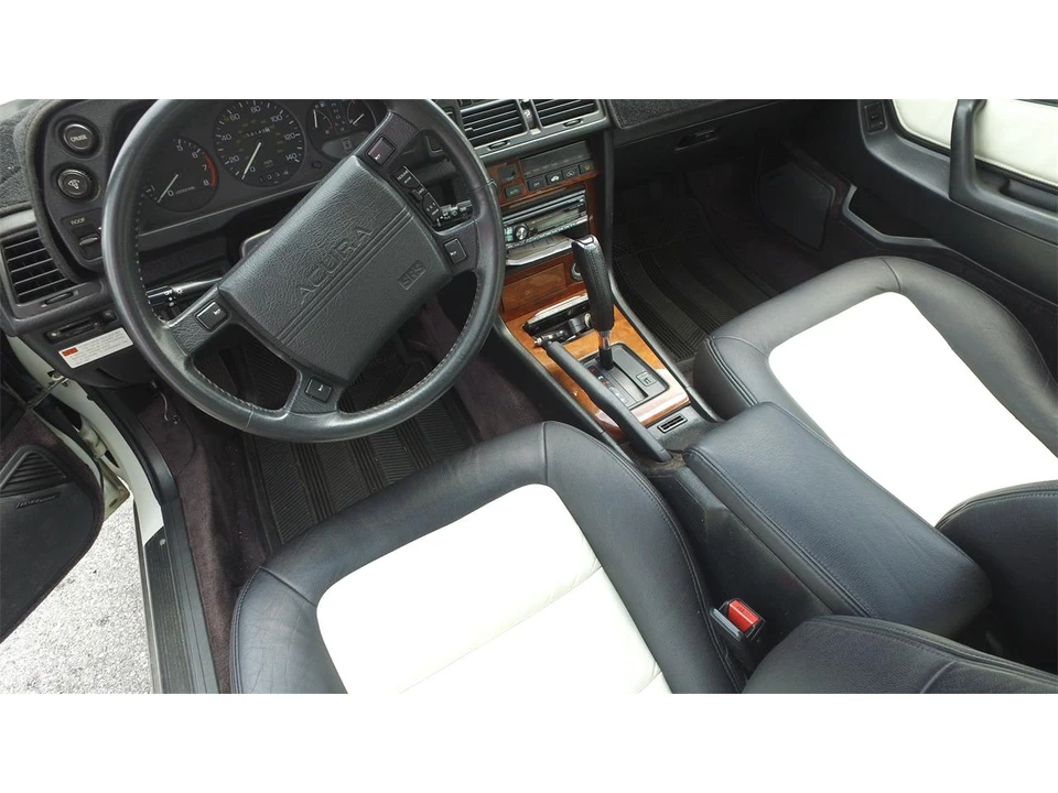 1990 Acura Legend 1st Gen - Image 19 of 31