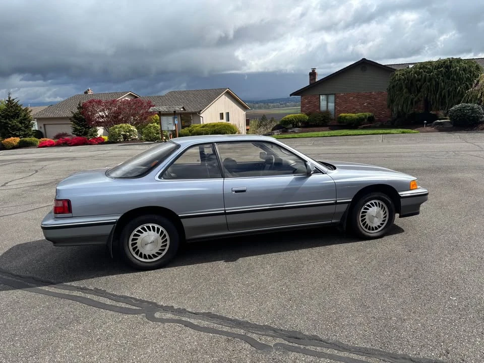 1990 Acura Legend 1st Gen - Image 2 of 9