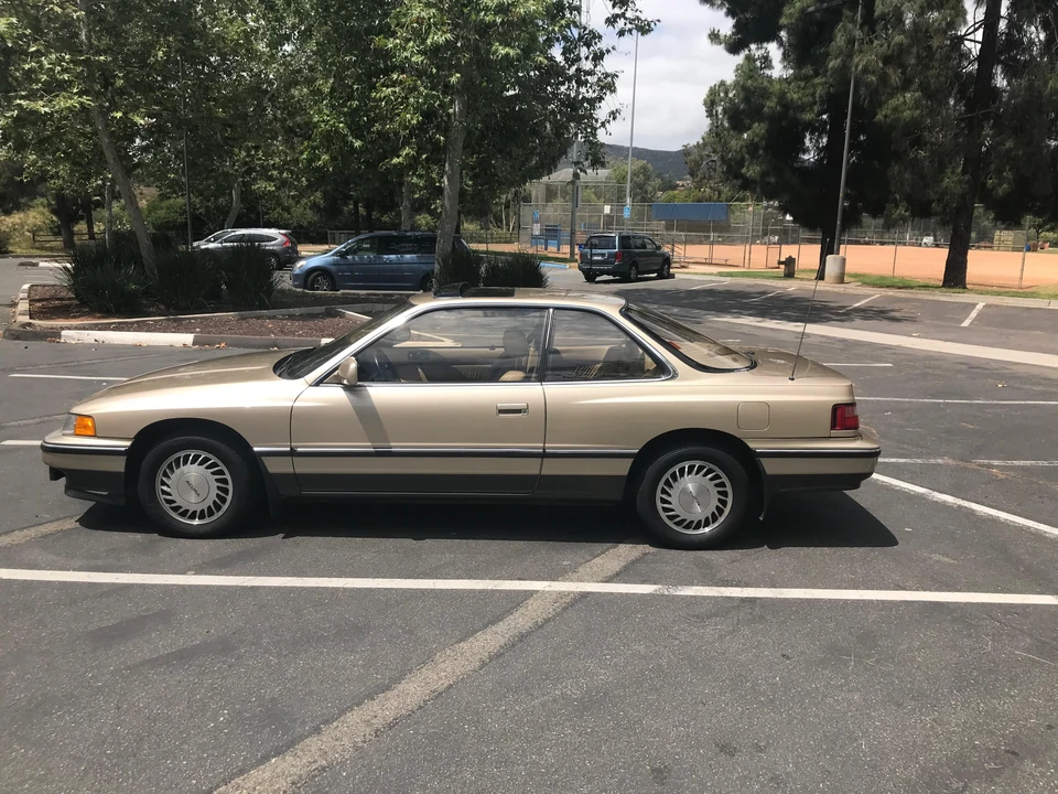 1990 Acura Legend 1st Gen - Image 5 of 30