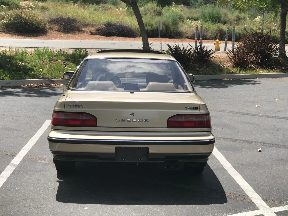 1990 Acura Legend 1st Gen - Image 13 of 30