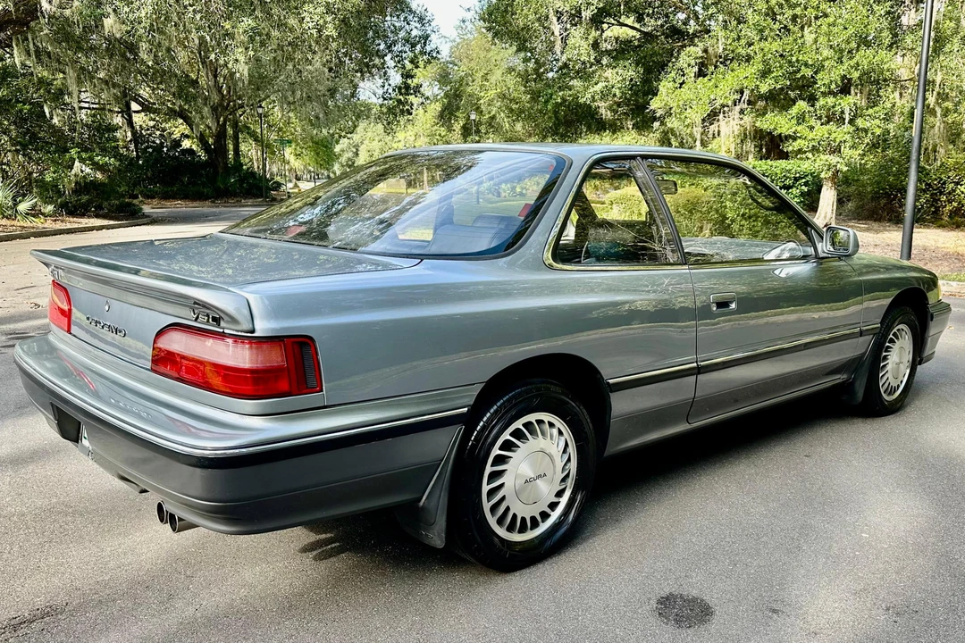 1990 Acura Legend 1st Gen - Image 4 of 31