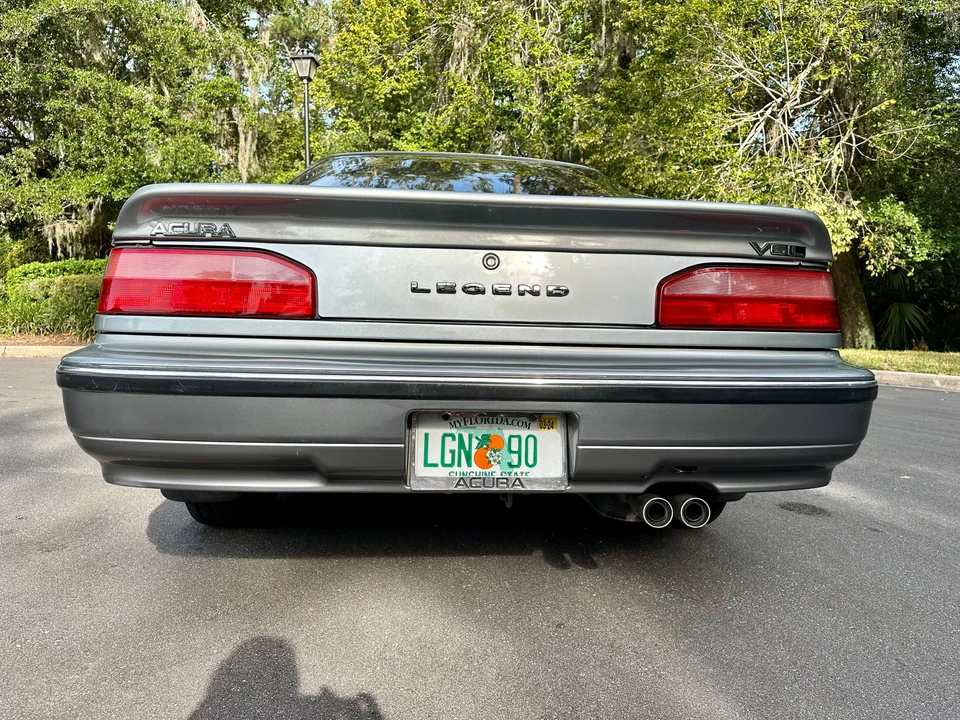 1990 Acura Legend 1st Gen - Image 13 of 31