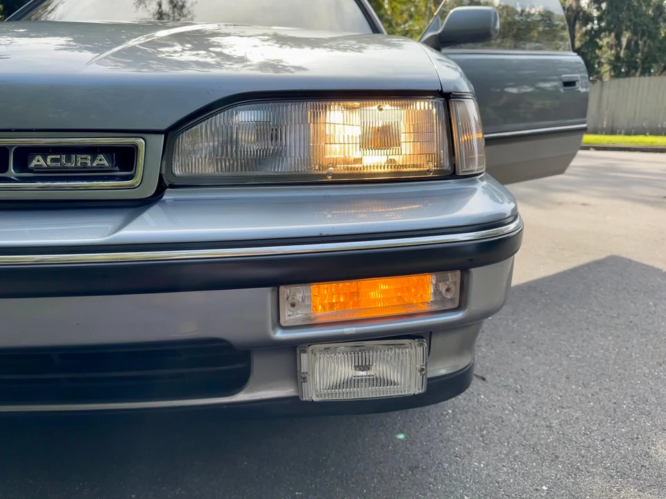 1990 Acura Legend 1st Gen - Image 21 of 31