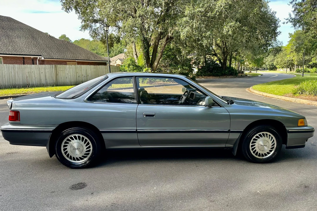 1990 Acura Legend 1st Gen - Image 3 of 31