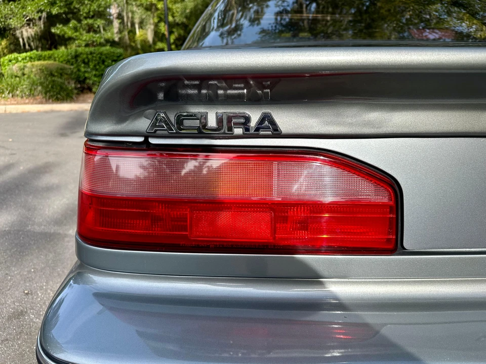 1990 Acura Legend 1st Gen - Image 28 of 31
