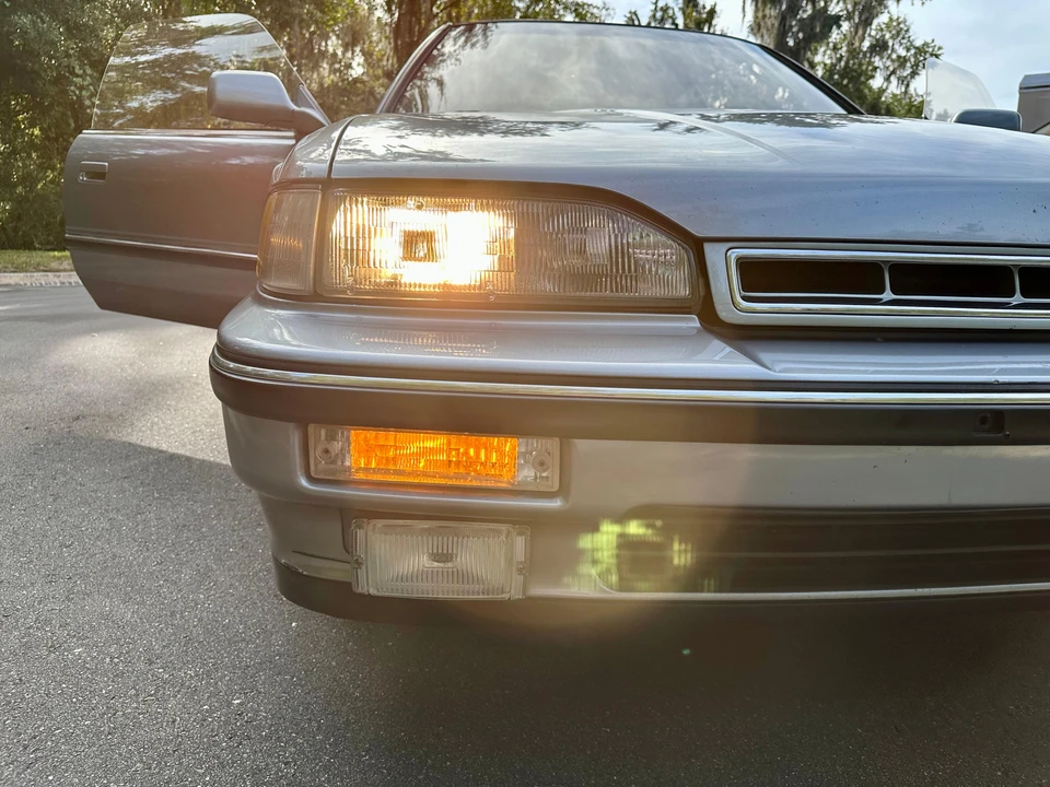 1990 Acura Legend 1st Gen - Image 19 of 31