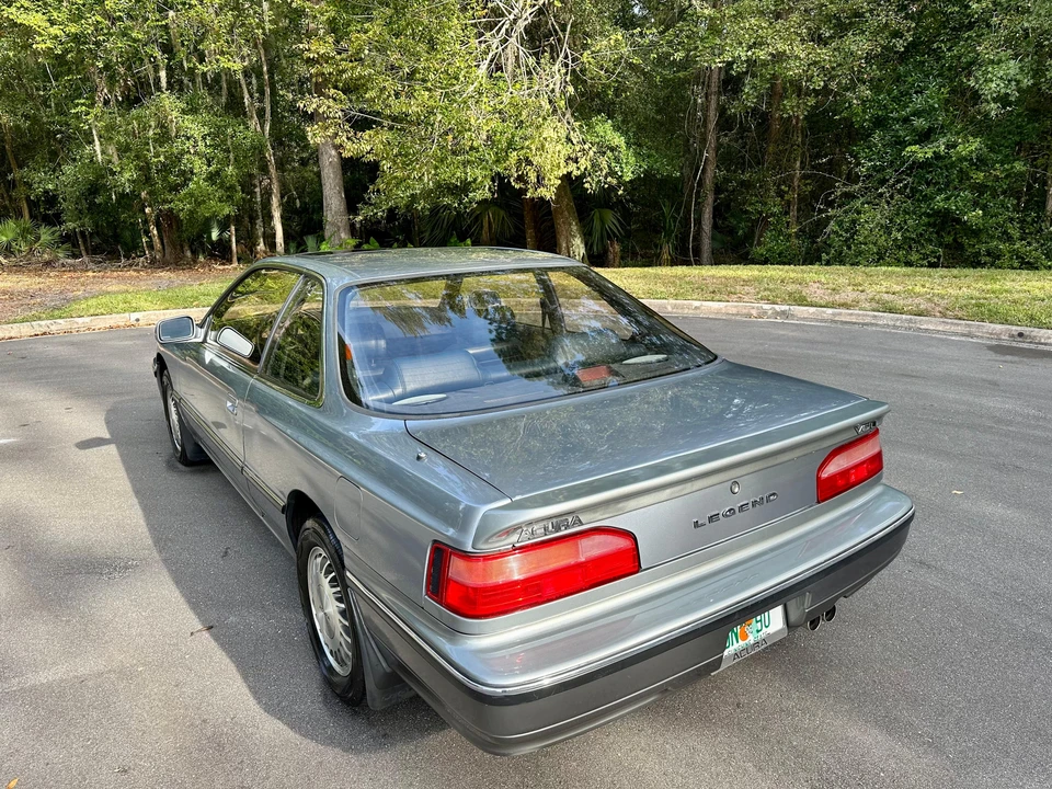 1990 Acura Legend 1st Gen - Image 12 of 31