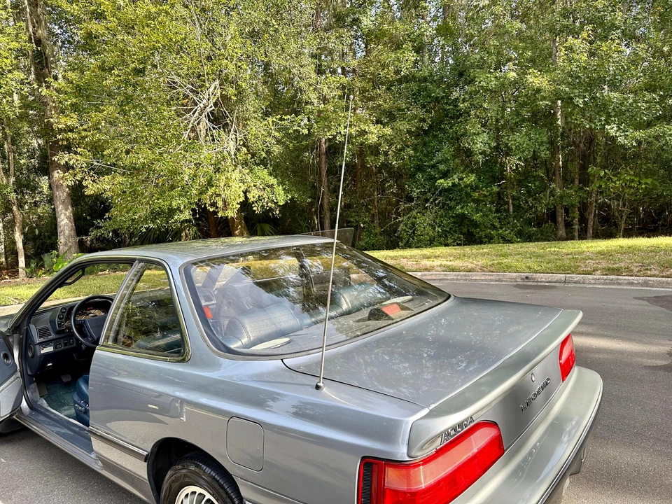 1990 Acura Legend 1st Gen - Image 26 of 31