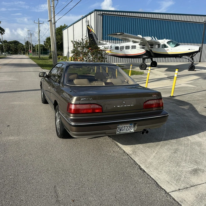 1990 Acura Legend 1st Gen - Image 8 of 31