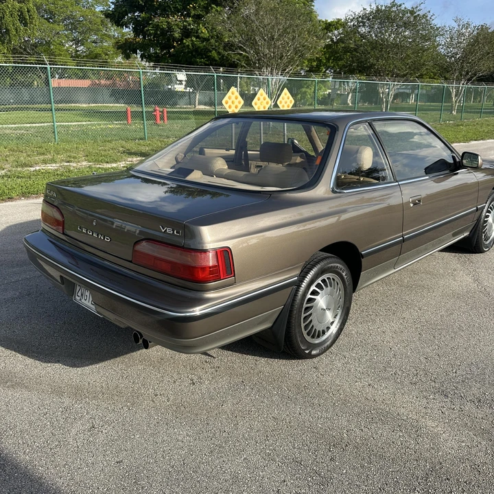 1990 Acura Legend 1st Gen - Image 11 of 31