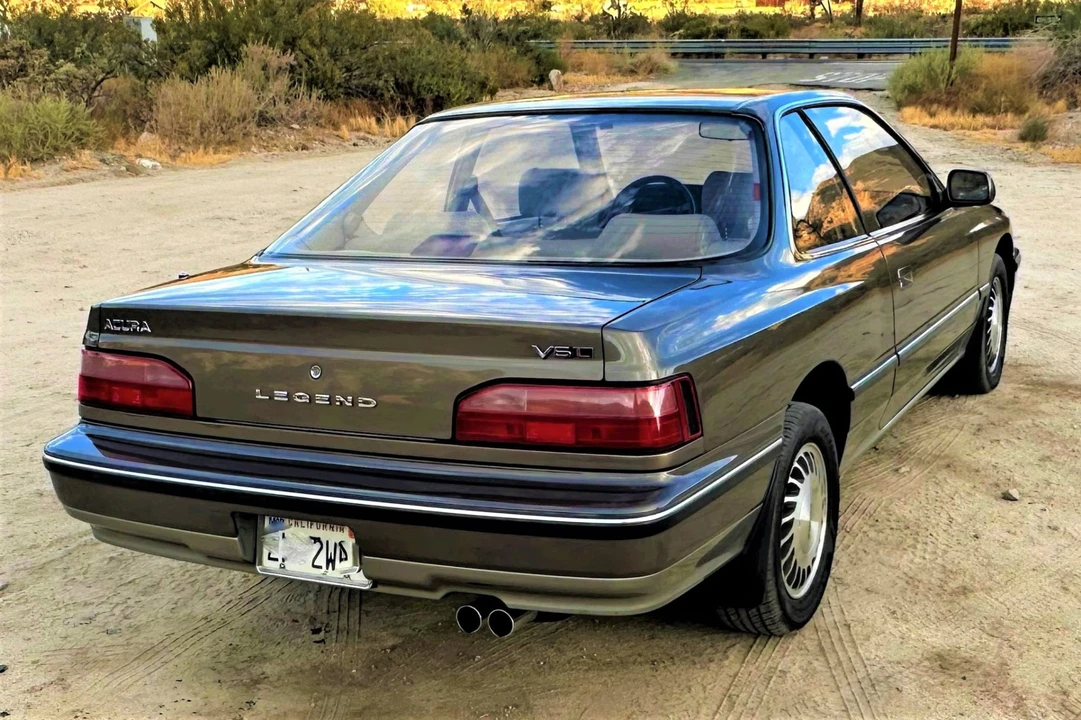 1990 Acura Legend 1st Gen - Image 25 of 31