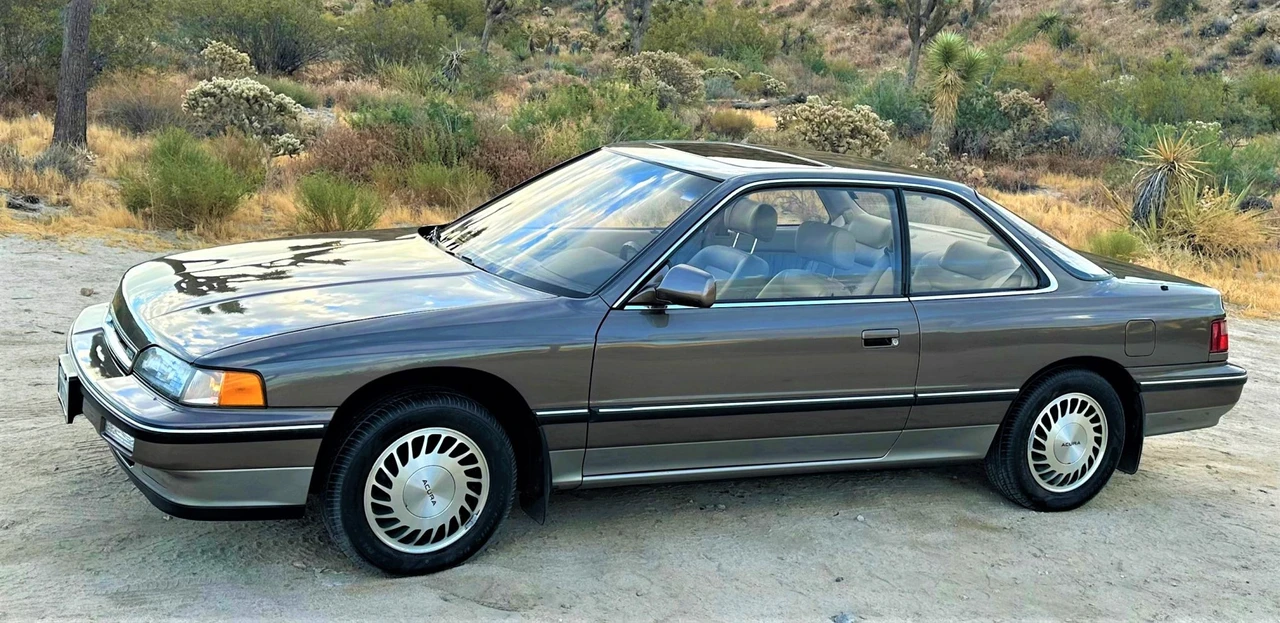 1990 Acura Legend 1st Gen - Image 11 of 31