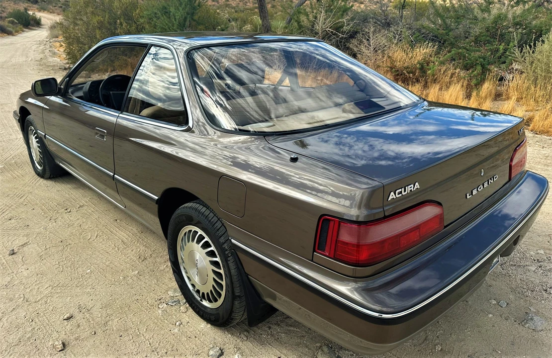 1990 Acura Legend 1st Gen - Image 16 of 31