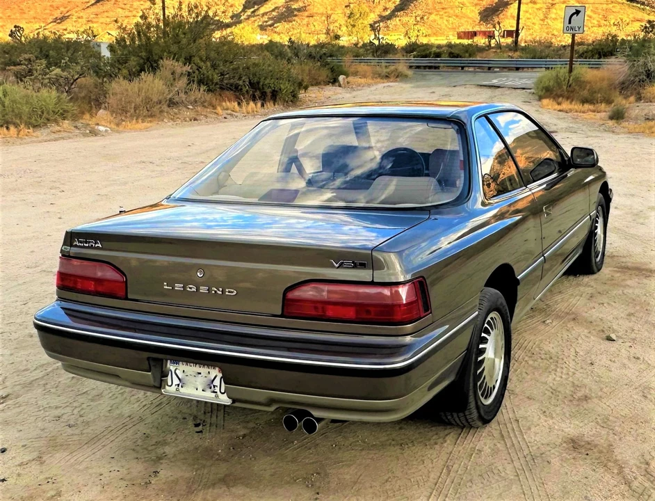 1990 Acura Legend 1st Gen - Image 24 of 31