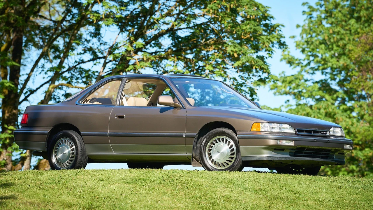 1990 Acura - Image 11 of 31