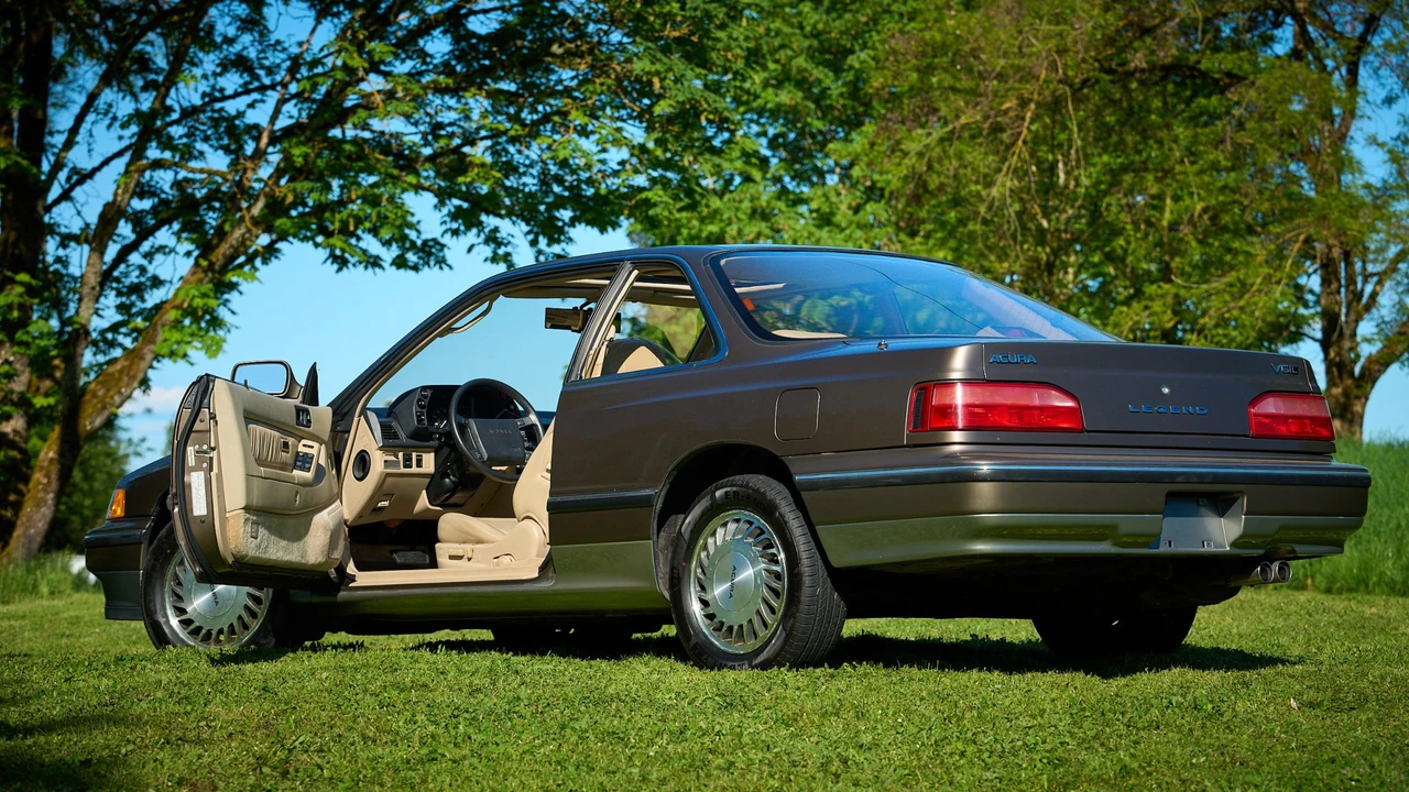 1990 Acura - Image 14 of 31