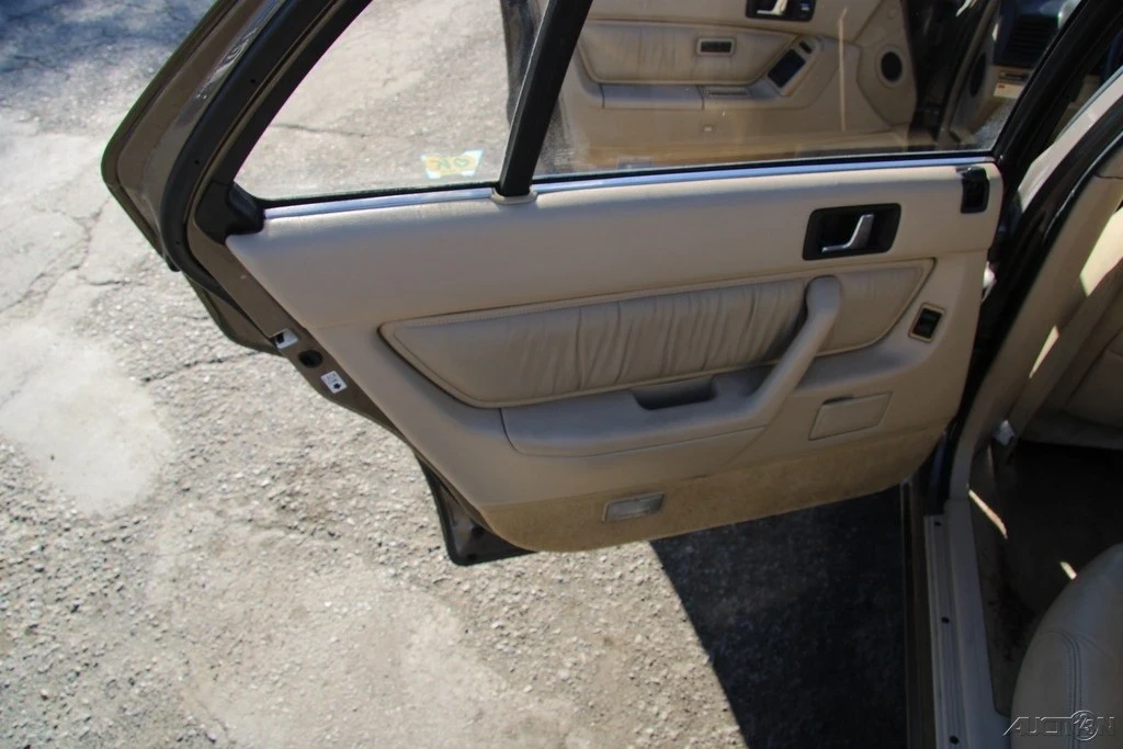 1990 Acura Legend 1st Gen - Image 18 of 21