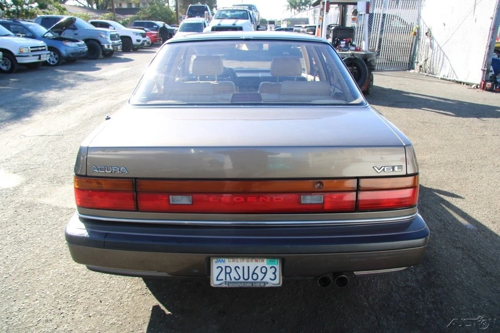 1990 Acura Legend 1st Gen - Image 5 of 21