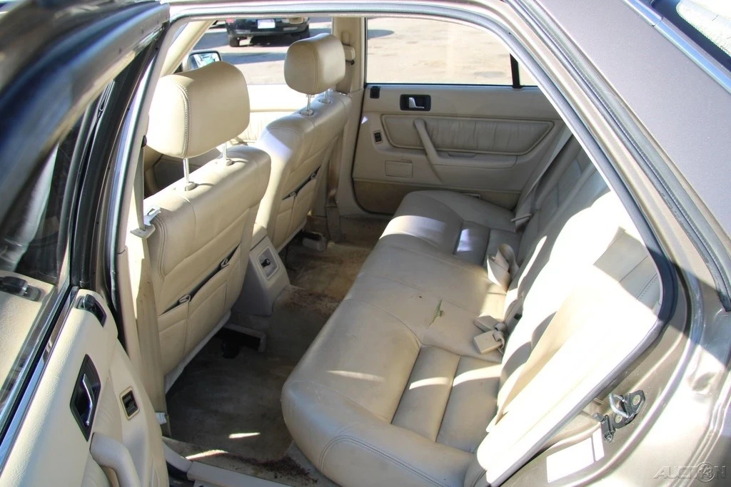1990 Acura Legend 1st Gen - Image 19 of 21