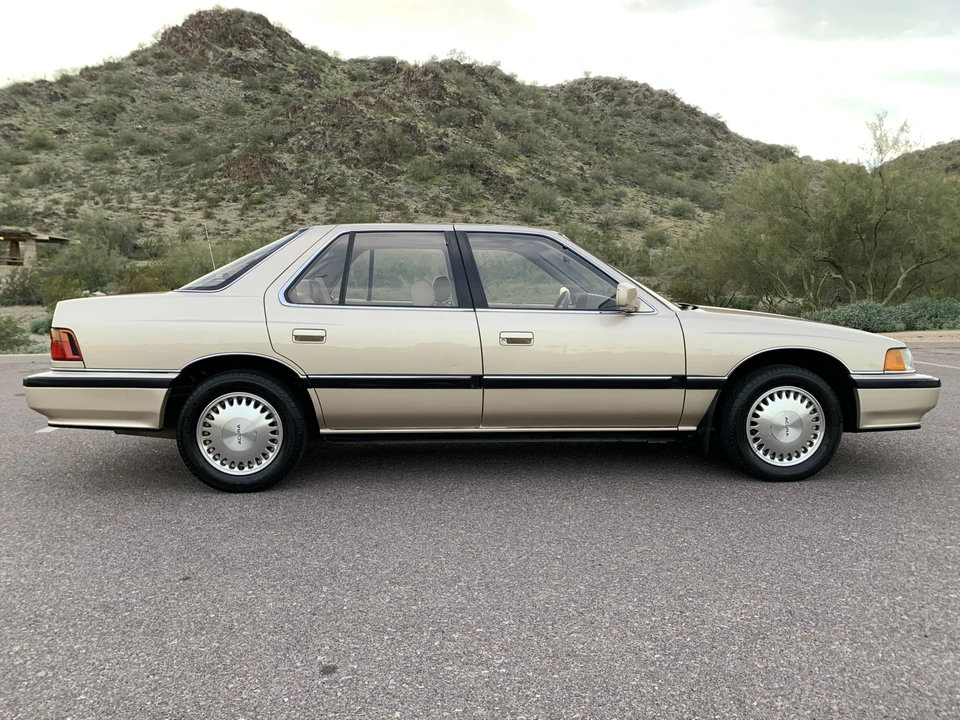 1990 Acura Legend 1st Gen - Image 2 of 31