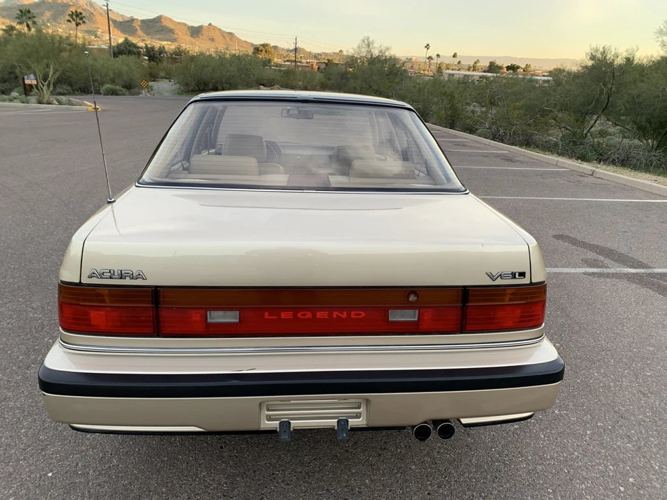 1990 Acura Legend 1st Gen - Image 14 of 31